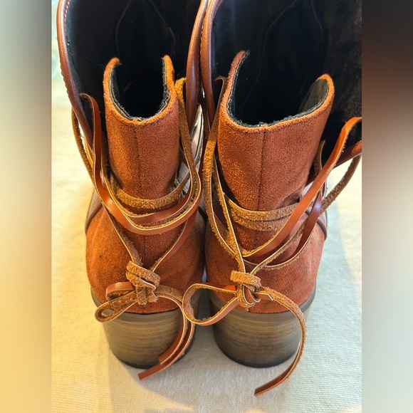 NWOT tan vegan leather booties - Picture 3 of 6